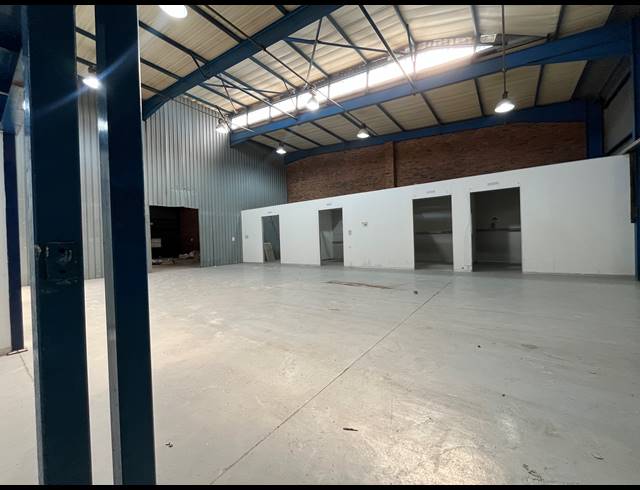 944M² WAREHOUSE TO LET IN SEBENZA